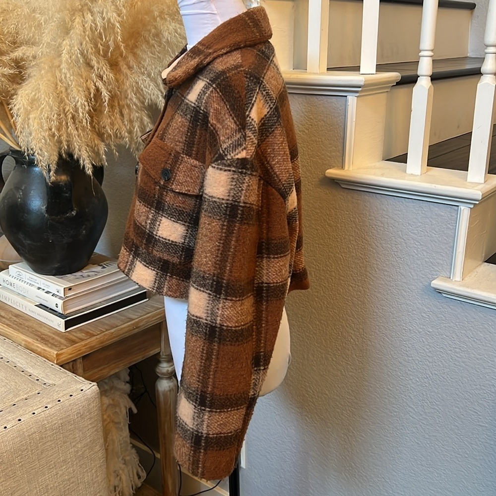 LOVERS + FRIENDS BOXY PLAID CROPPED BLAZER SHACKET SIZE XS - Picture 5 of 8
